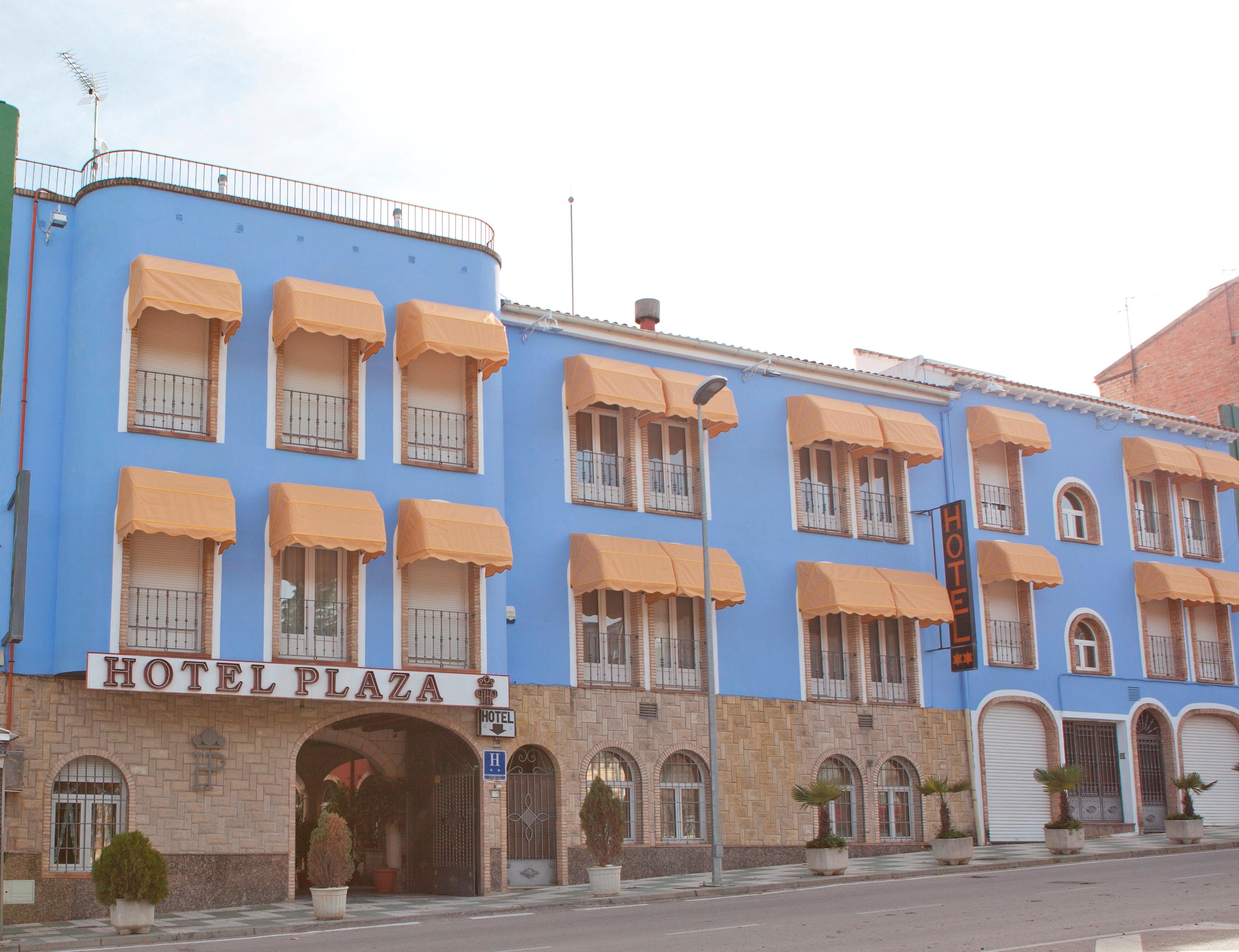 Hotel Plaza Manjon Villanueva Del Arzobispo Bagian luar foto